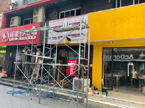 彭泽制作广告招牌如何避免它发黄？